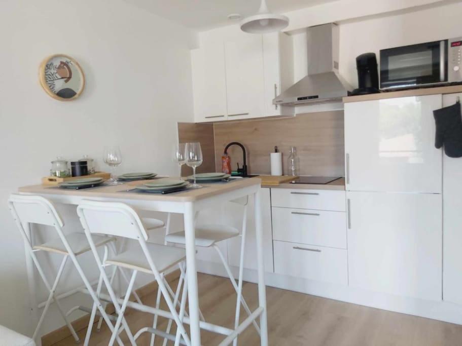 Appartement Les Coteaux De Mahe à Tournon-sur-Rhone Extérieur photo